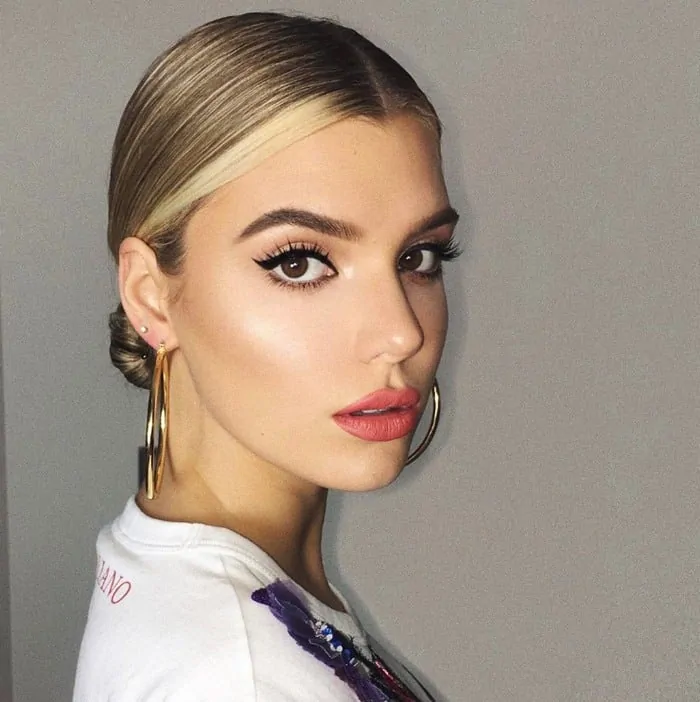 Alissa Violet Height Weight Measurement Wiki And Bio Exaposters
