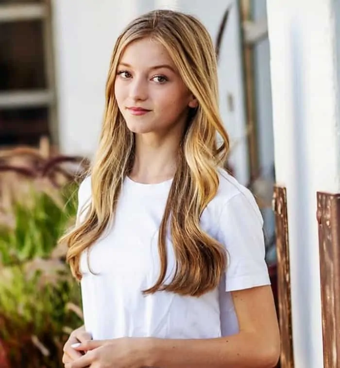 Emily Dobson Height Weight Measurement Wiki Bio And Net Worth Exaposters 1133